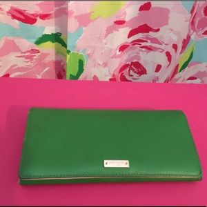 GUC - Kate Spade Green Wallet
